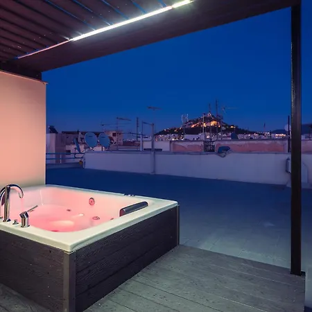 Acropolis View Mini Sky & Hot Tub Apartment